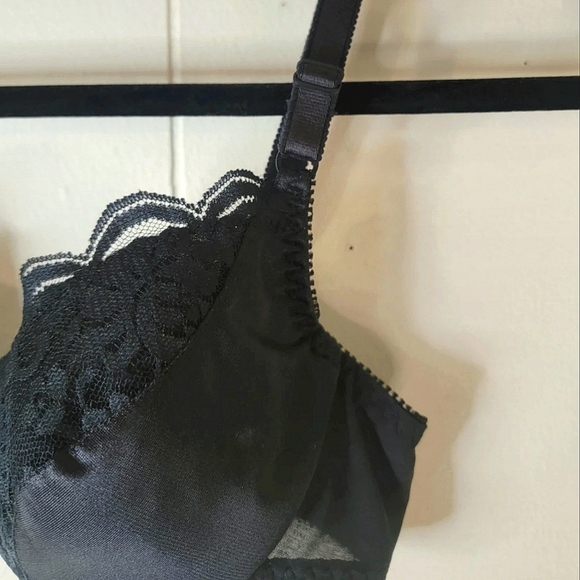 Vintage Maidenform Chantilly Black Lace 34B Black Bra - Picture 7 of 10